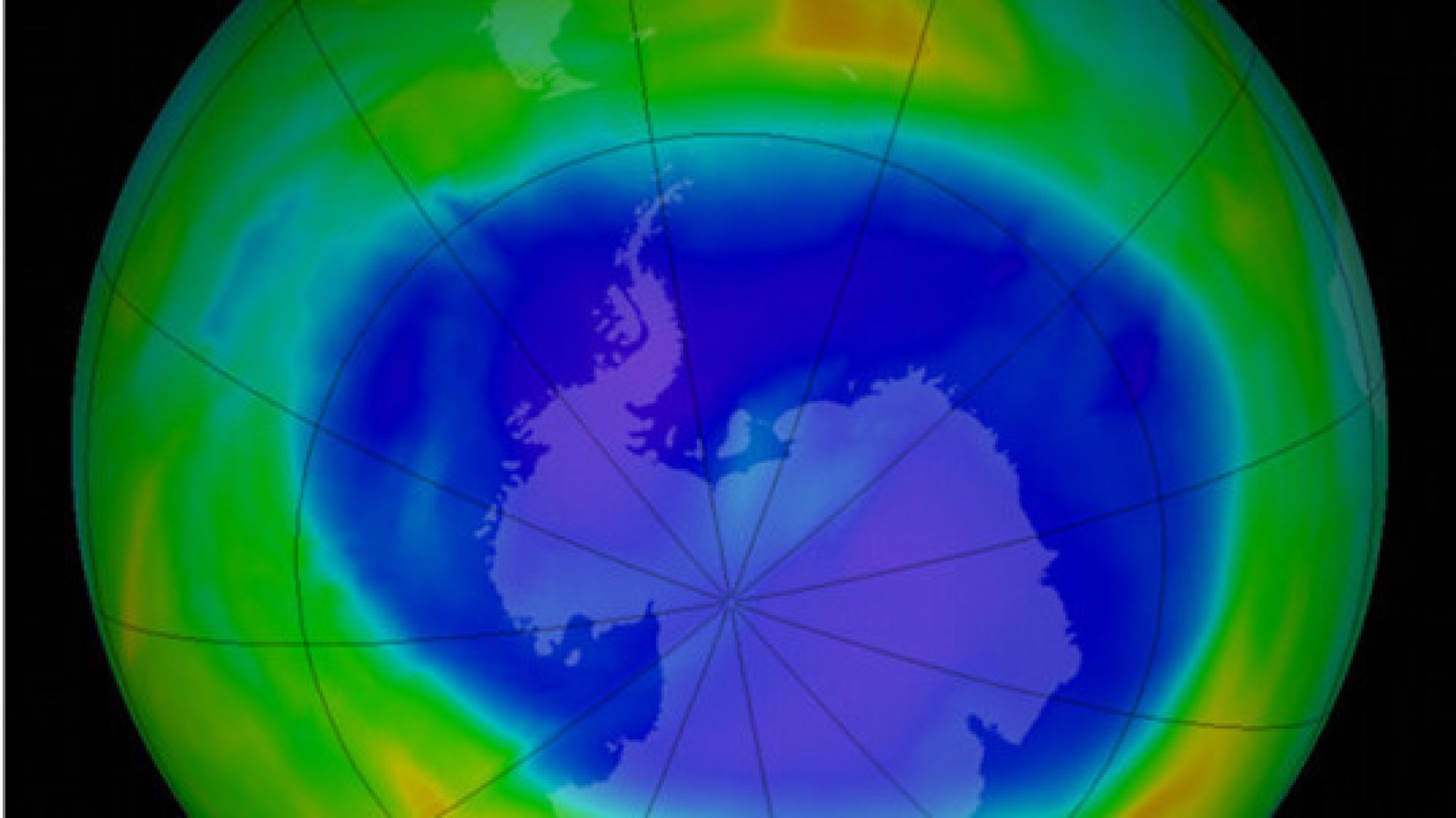 Gaura din stratul de ozon s-a micşorat după interzicerea unor chimicale distrugătoare