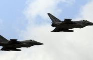 Российские военные самолеты осуществили первые воздушные налеты в Сирии