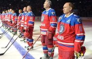 Путин отметил день рождения с участниками матча Ночной хоккейной лиги