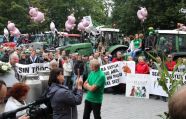 Война санкций перешла в войну фермеров Прибалтики и Польши