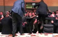 Турецкие парламентарии устроили массовую драку на дебатах (ВИДЕО)