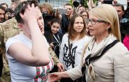Савченко объяснила свой отказ от цветов Тимошенко