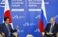 Абэ предложил Путину обсуждать отношения России и Японии в тайге в лучах солнца