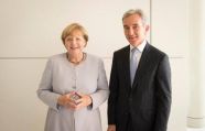 Меркель выразила поддержку кандидату от ЕНПМ Лянкэ