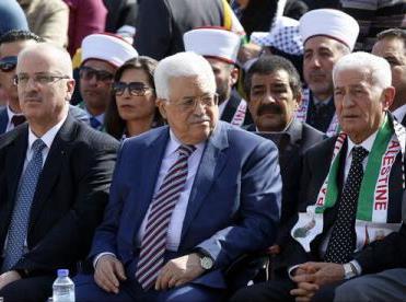 Махмуд Аббас заявил, что знает имя убийцы Ясира Арафата