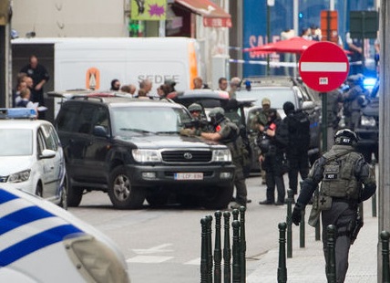 В Бельгии вооруженный мужчина захватил заложников